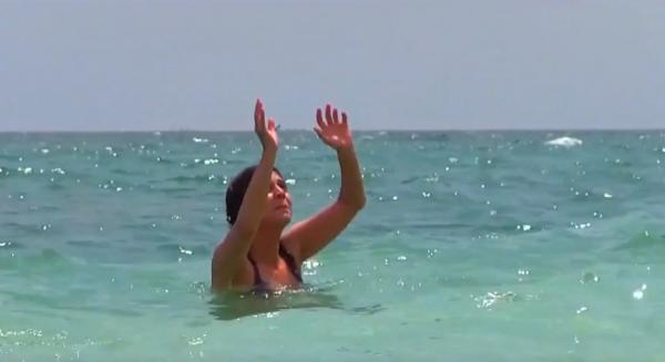 Marea Neagră are o culoare turcoaz în aceste zile, în ciuda numelui pe care îl poartă (Video)