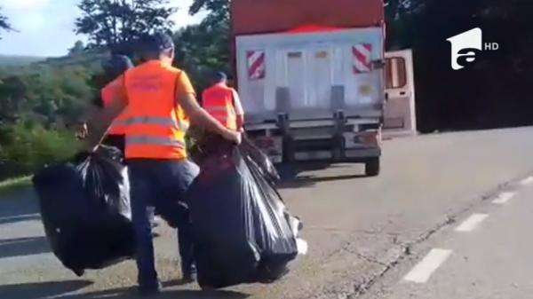 Abia deschisă, Transalpina începe deja să se umple de gunoaie (Video)