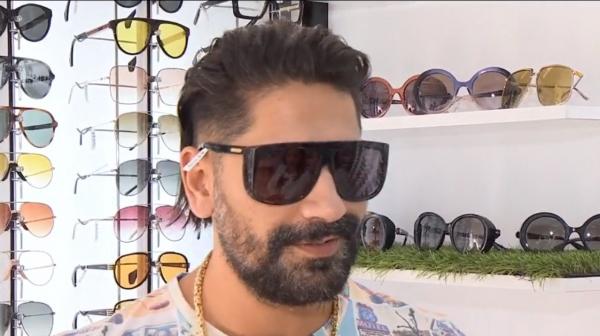 Ochelarii de soare, un accesoriu simplu, care trebuie asortat cu ținuta