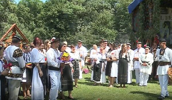 Târgul de fete din Valea Gurghiului, o sărbătoare a dragostei