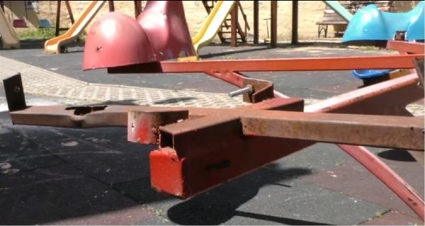 Locurile de joacă pun vieţile copiilor în pericol (Video)