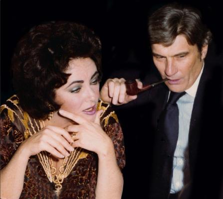 Peste 1.200 de obiecte care i-au aparţinut lui Elizabeth Taylor vor fi scoase la licitaţie
