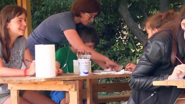 Joacă printre meșteșuguri, în tabara de vară de la Muzeul Etnografic din Cluj-Napoca