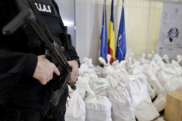Cum a pierdut poliția o tonă de cocaină, în Tulcea