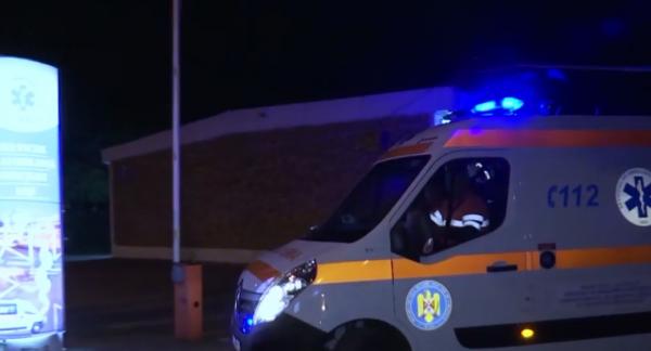 Familie împietrită de durere, după ce un copil a căzut de la etajul nouă, în Iași