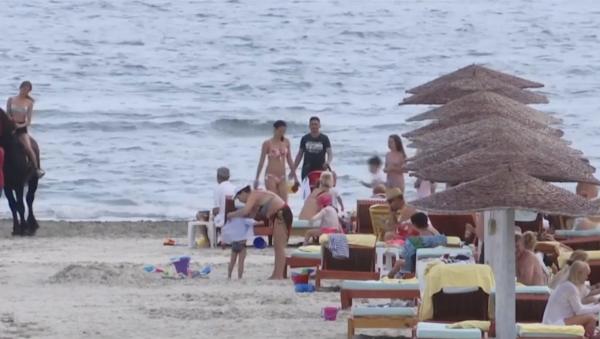 Ce pretenții au turiștii români care vin în concediu pe litoral