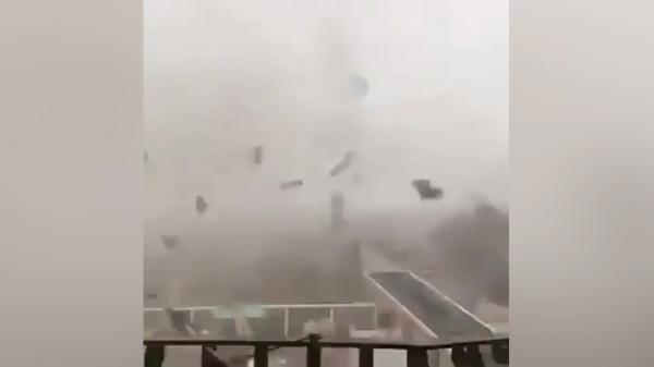 Tornada din nordul Italiei, filmată de aproape de un martor (Video)