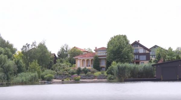 Vilele de pe Lacul Snagov, între mărire şi decădere