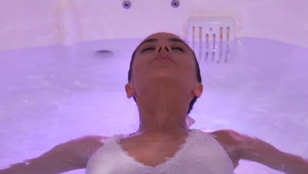 Terapia prin plutire, ideală pentru relaxare şi pentru eliminarea durerilor musculare