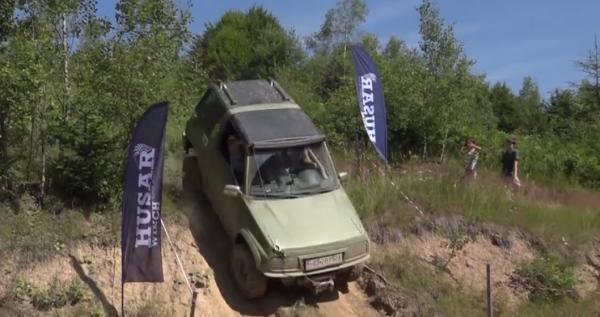 Cupa Prieteniei la off-road, spectacol 4x4 în Munţii Poiana Ruscă