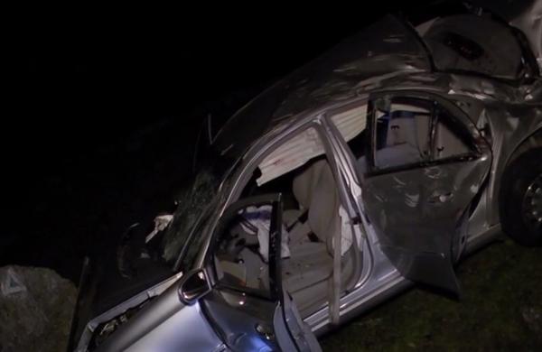 Cinci tineri au ajuns la spital, după ce s-au răsturnat cu maşina pe Tranfăgărăşan