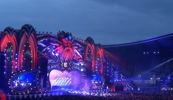 Busta Rhymes și Armin van Buuren au încis la propriu atmosfera la Untold