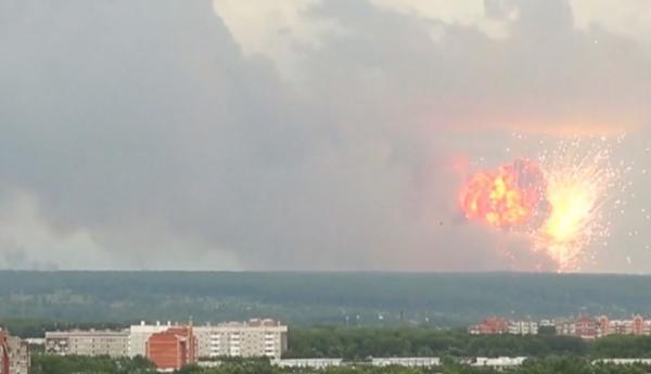 Explozie uriașă la un depozit de de muniţie din Siberia