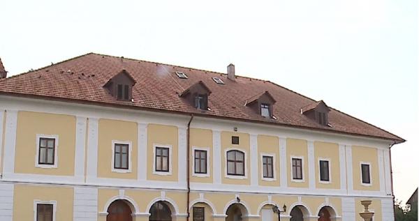 Renovarea castelului Haller a reînviat satul Ogra din Transilvania