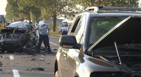 Accident grav pe o şosea din Bacău! Doi șoferi au murit