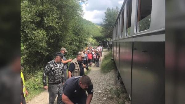 Mocăniţa din Maramureş a deraiat din nou, pentru a treia oară în doar câteva zile