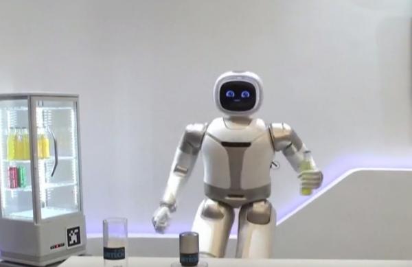 Roboţii umanoizi, vedete la Conferinţa Mondială de profil, din Beijing