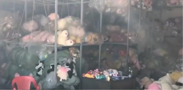 Fabrică ilegală de jucării, închisă de inspectorii OPC