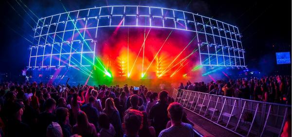 A început Afterhills, cel mai aşteptat eveniment de muzică dance şi electronică din Moldova