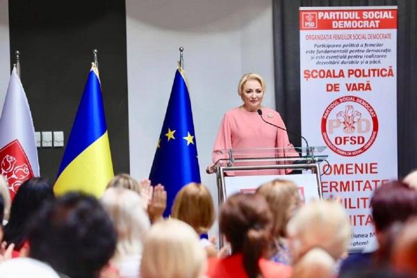 Viorica Dăncilă şi-a invitat colegele din partid pe litoral