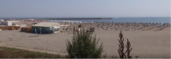 Ecologiştii au adunat sute de kilograme de gunoaie de pe litoralul românesc