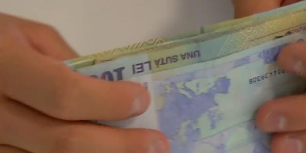 Pictor din Alba, șantajat de o minoră după ce a pozat nud. Fata i-a cerut zeci de mii de euro