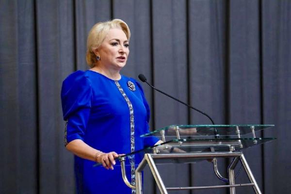 Premierul schimbă Codul Administrativ pentru a plăti angajaţii din ministerele rămase fără şefi