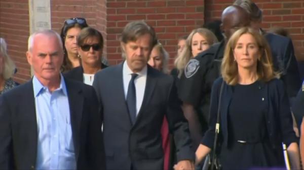 Actriţa Felicity Huffman va face închisoare, muncă în folosul comunității și va plăti o amendă