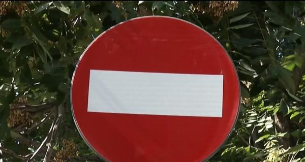 Un cartier din Bucureşti s-a transformat în labirint din cauza semnelor de circulaţie