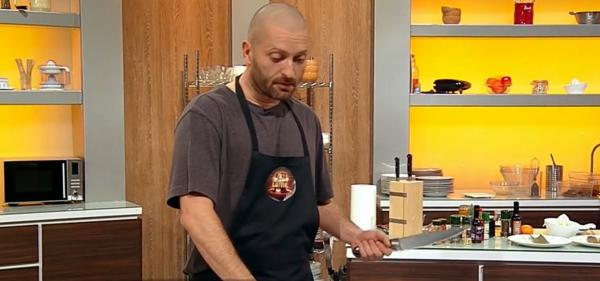 Cheloo, în bucătăria Chefi la cuţite. Rapperul le-a pregătit surprize juraţilor