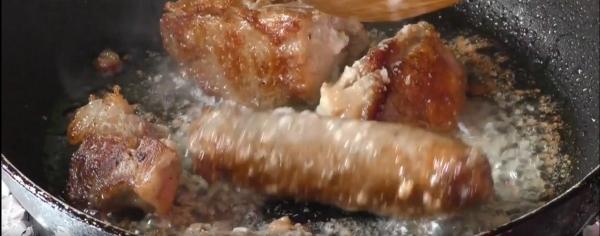 Carnea în untură, la modă în restaurante