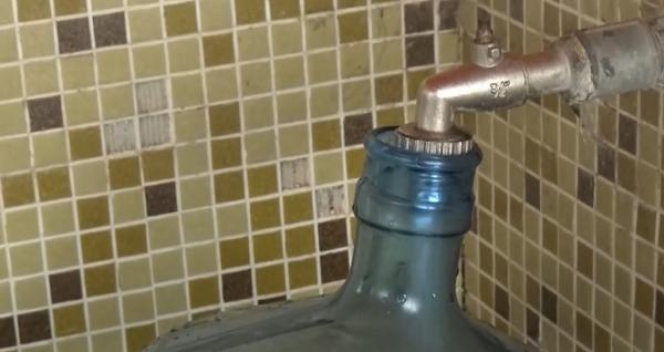 În comuna Maieru, din Munţii Rodnei, s-a descoperit un izvor cu apă cu aur coloidal