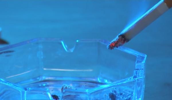 Profesorii, fără soluții la fumatul în școli și licee