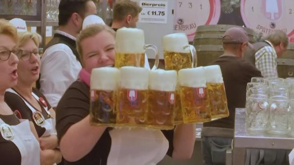 Oktoberfest a început la Munchen. Festivalul berii a ajuns la 186-a ediție