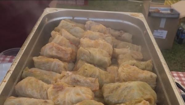 Festival al sarmalelor la Praid a atras o mulțime de pofticioși