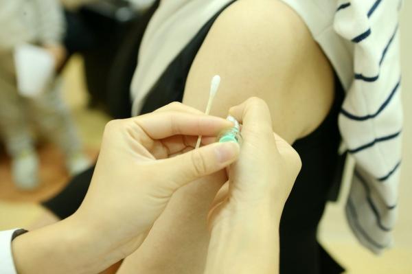 Ministerul Sănătăţii a cumpărat 1,5 milioane de doze de vaccin antigripal