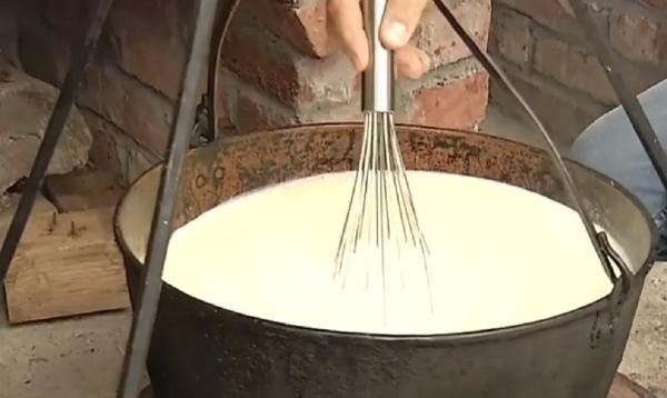 Cinci fermieri din Cluj au deschis cooperativa Frăţia Bacilor Ardeleni