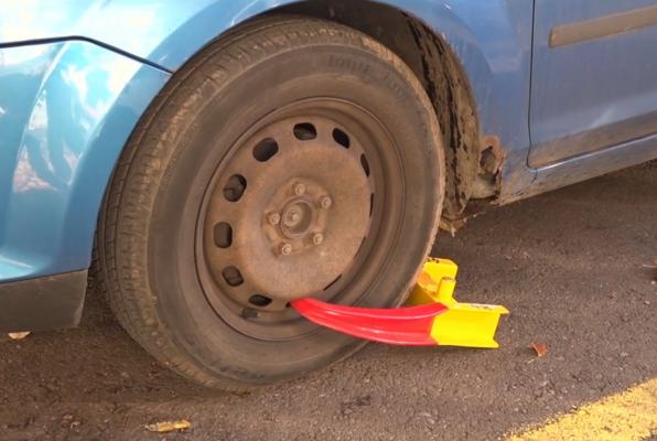 Doi angajaţi ai Societăţii de Gospodărire Urbană Ploieşti bătuţi în centrul oraşului, de un şofer care parcase neregulamentar