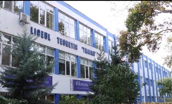 Zece mii de euro au strâns elevii unui liceu din Constanţa la fondul şcolii