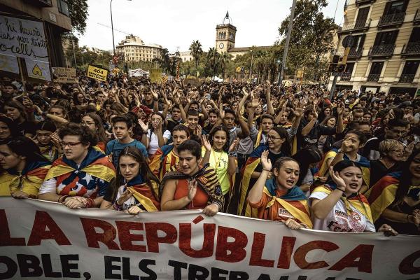 Mii de români, afectaţi de protestele din Barcelona