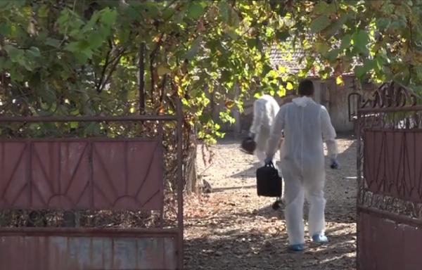 Alertă într-un sat din Mehedinţi. O femeie de 80 de ani a fost găsită moartă în propria casă