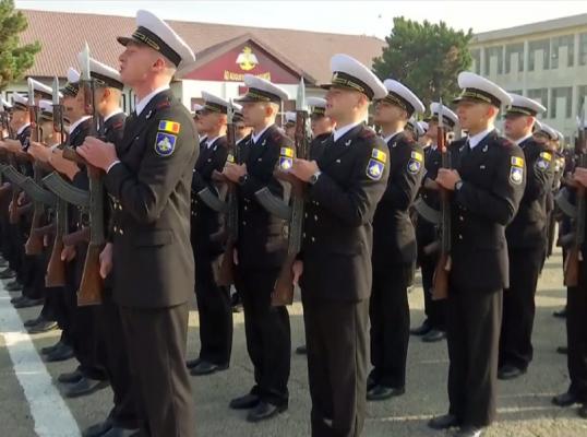 Noua generaţie de marinari militari a depus jurământul la Academia Navală "Mircea cel Bătrân"