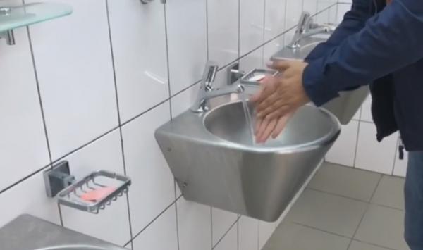 După 7 ani, pe Autostrada București-Ploiești e penurie de toalete și locuri de parcare