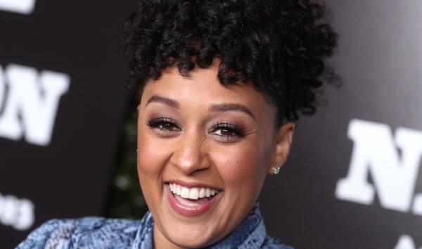 Actrițele cu părul des și creț dau bătăi de cap stiliștilor de la Hollywood