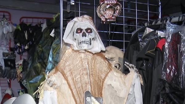 Românii se pregătesc de Halloween, "sărbătoarea care ne ajută să înfruntăm forţele răului"