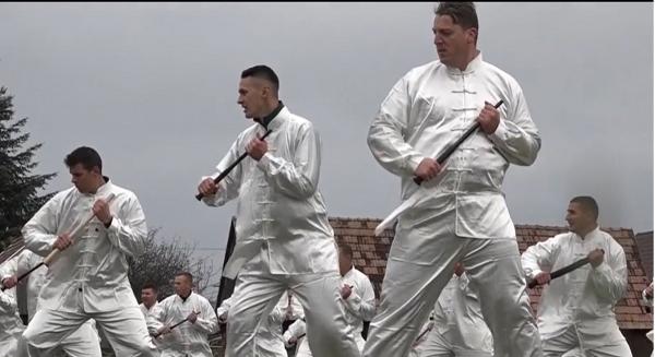 Jandarmii români învaţă tainele artei Kung Fu de la omologi din China