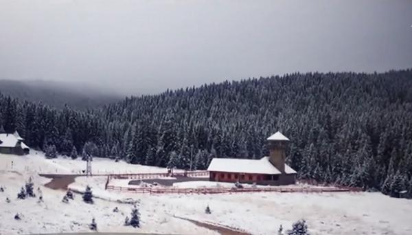 Iarna a lovit România, dar vortexul polar va fi înlocuit de un val de aer tropical
