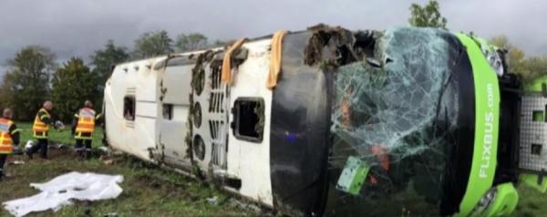Grav accident în nordul Franţei. Doi români se numără printre cele 33 de persoane rănite