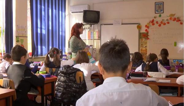 Alegerile prezidenţiale schimbă orarul şcolilor din Bucureşti