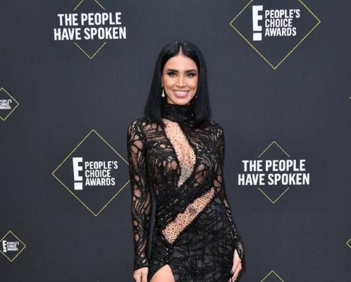 Adelina Pestriţu a primit premiul pentru cel mai îndrăgit influencer român, în cadrul Galei People`s Choice Awards din Los Angeles